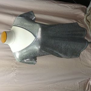 White house black market, xs v line shirt. Used like new with one small pick.